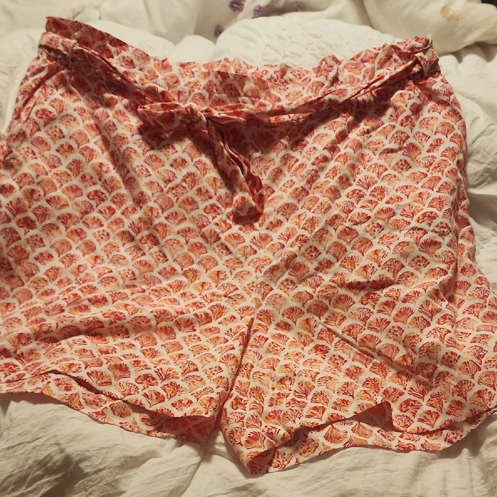 High Waist Patterned Shorts - Pink and White